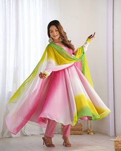 Conjunto de Kurta de Georgette Fox de Primera Calidad para Mujer, con Adornos Elegantes, Vestido Tradicional Festivo que Incluye Dupatta para Fiestas - Product Image 3