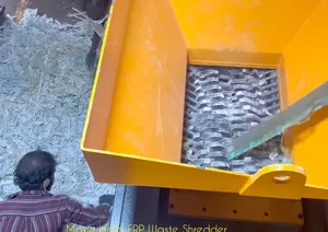 Broyeur de déchets FRP de qualité supérieure, à double arbre, électrique, semi-automatique, tension 415 volts, machines de broyage du plastique - Product Image 5