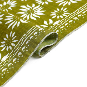 Bandanas personnalisées en gros pour femmes, en stock, imprimées en soie et polyester, foulards en satin de soie avec logo, bandanas carrés imprimés sur mesure pour femmes - Product Image 4