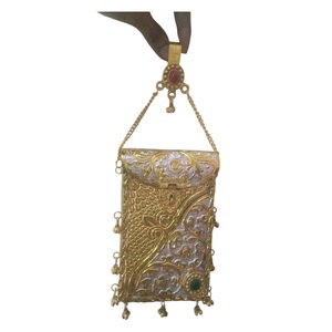 2026 Best Selling Open Closure Mother of Pearl Metal <b>Handbag</b> <b>Sequined</b> Party Purse Bag at Wholesale Price - Product Image 1