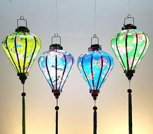 Faroles de seda hechos a mano por proveedores vietnamitas, faroles de seda con marco de bambú, faroles de seda decorativos para decoración de restaurantes - Product Image 1