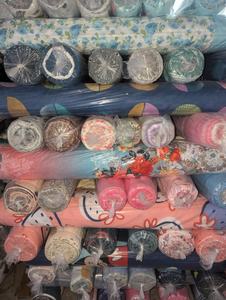 Tissu Popeline 100% Polyester Peigné Teint Uni Imperméable pour Draps, Housses de Coussin et Textiles de Maison - En Stock - Product Image 3