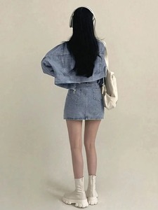 แจ็คเก็ตยีนส์ผู้หญิงคุณภาพพรีเมียม ดีไซน์ทันสมัย ติดกระดุม สีพื้น แจ็คเก็ตยีนส์ขายดีปี 2026 ผู้ผลิต OEM - Product Image 3