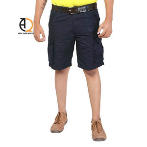 Pantalones Cortos Cargo Elásticos de Estilo Utilitario - Product Image 2