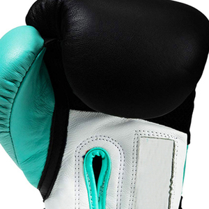 Guantes de boxeo de cuero vacuno con cierre de velcro para entrenamiento, personalizados, que absorben la humedad, de alta calidad, los más vendidos. - Product Image 4