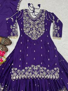 Conjunto de Lehenga y Kurta Tradicional para Mujer PinkCityBlocks, Georgette Sintético, Bordado Intenso, Lentejuelas, Reversible y Elástico - Product Image 4