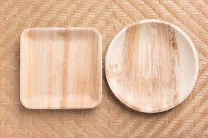 Vaisselle en feuilles de palmier Areca pour l'industrie hôtelière durable, assiettes carrées de 6 pouces, plats et collations, assiettes pour la restauration rapide - Product Image 1
