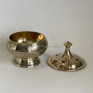 Vente en gros de brûleur d'encens gravé en laiton de luxe personnalisé top vente porte-encens et diffuseur en métal arabe décoratif pour la maison - Product Image 3