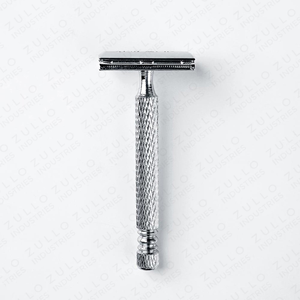 Classic Manual Safety Razor Double Edge Shaving Tool with 1 Handle and 1 Replacement Blade for <b>Men</b> - Product Image 4