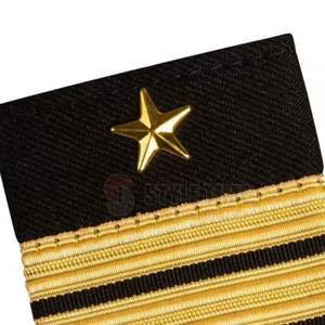 Épaulette brodée avec finition décorative pour utilisation en spectacle ou en défilé - Product Image 5