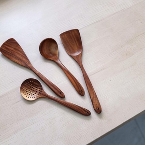 Juego de Utensilios de Cocina de Madera de Mango de 4 Piezas, Fáciles de Limpiar, Hechos a Mano, Diseño Personalizado, Marca Unicorn Handicrafts - Product Image 4
