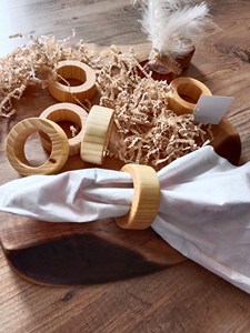 Porte-serviettes en bois écologique classique HANDICRAFTS ZONE - Largeur personnalisable pour mariages, fêtes, maison/restaurant - Product Image 2