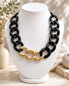 Collier ras du cou massif en résine à maillons, design classique, pour femme, bijou géométrique tendance - Product Image 4