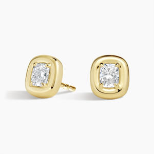 Boucles d'oreilles solitaires serties de diamants taille coussin - Product Image 2