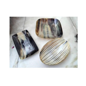 Plateau de service en corne de buffle naturelle, 3 pièces, formes et tailles différentes, plateau de rangement artisanal, qualité exceptionnelle - Product Image 1