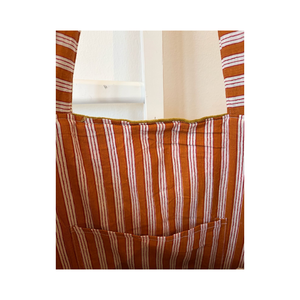 กระเป๋าโท้ทกำมะหยี่พรีเมียมลายปักสุดหรู พร้อมดีไซน์นุ่มนวล เหมาะสำหรับการเดินทาง ช้อปปิ้ง งานปาร์ตี้ หรือเป็นของขวัญสำหรับผู้หญิง - Product Image 6