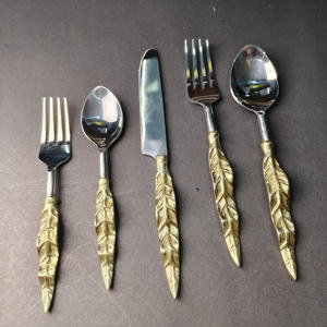 Juego de Cubiertos de 5 Piezas con Mango de Pluma Dorada Real, Cuchillo, Tenedor y Cuchara de Acero Inoxidable de Primera Calidad para Cenas Elegantes en Días Festivos - Product Image 6