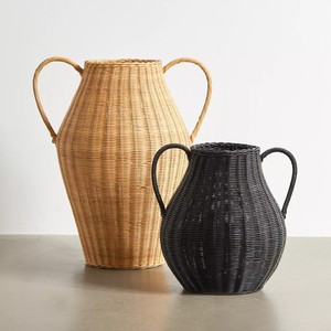 Fournisseur direct de vases décoratifs noirs et dorés, pots à fleurs, vases en rotin tressé à la main. - Product Image 1