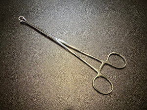 Pinces à tissus Babcock pour chirurgie générale, orthopédique et chirurgie médicale, mâchoires de 11,75 mm, acier inoxydable de 9,5 pouces, certifiées CE ISO - Product Image 1