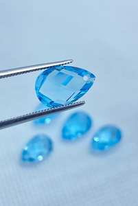 Topaze bleu ciel double face à facettes en forme de poire à damier, pierre précieuse en vrac 12x8mm 14x8mm, lot percé pour la fabrication de bijoux - Product Image 3