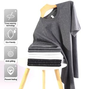 Camiseta Holgada de Algodón para Verano, Suave y Cómoda, Estilo Oversize para Paseos en el Parque o Reuniones Informales con Amigos - Product Image 1