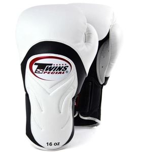 ถุงมือชกมวย MMA หนังแท้คุณภาพสูง น้ำหนักเบา แบบผูกเชือก สำหรับฝึกซ้อมและแข่งขัน สีขาว คู่หนึ่ง - Product Image 3