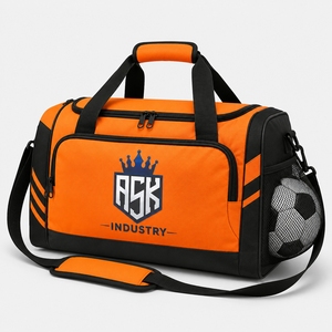 Bolsa de equipo de fútbol de alta calidad diseñada con material duradero, múltiples bolsillos, amplio espacio de almacenamiento y fácil transporte para atletas. - Product Image 3