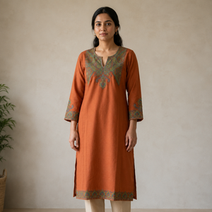 Kurti Kashmiri color marrón óxido con bordado multicolor en papel, compre directamente del proveedor - Product Image 1