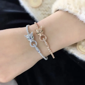 Brazalete de Mujer Chapado en Oro Rosa con Diseño de Cabeza de Animal con Cristales de Estrás, Estilo Clásico, Joyería de Moda, Regalo - Product Image 1
