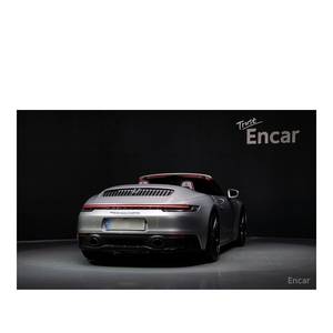 Porsche 911 Carrera 4 GTS Cabriolet 2023, 17 831 km, Volant à Gauche, Caméra Arrière - Product Image 4