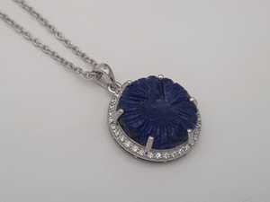 Colgante floral de lapislázuli en plata de ley con halo de circonitas, joyería de piedra natural hecha a mano, elegante regalo para mujer - Product Image 5