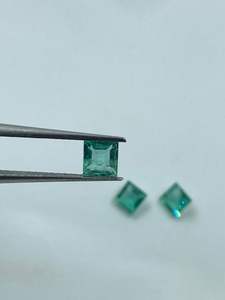 Esmeralda Verde Natural, Corte Cojín, 0.94 Quilates, 4MM, para Joyería - Product Image 2