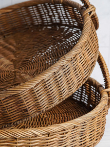 Ensemble de plateaux ronds en rotin polyvalents avec poignées, paniers de service faits à la main pour le petit-déjeuner et la décoration intérieure - Product Image 5