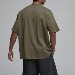 เสื้อยืดผู้ชายทรงโอเวอร์ไซส์ ผ้าคอตตอน 100% ระบายอากาศได้ดี เป็นมิตรกับสิ่งแวดล้อม สีพื้น ทรงปกติ พิมพ์โลโก้ตามสั่ง เหมาะสำหรับใส่ในช่วงฤดูร้อน - Product Image 5