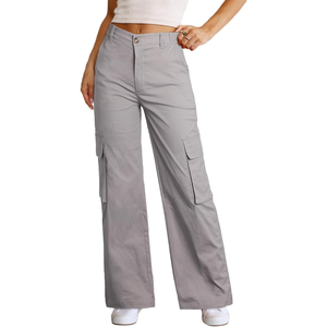 Pantalon cargo ample gris argenté contemporain à jambe large, taille haute, en sergé de coton, finition douce, mouvement facile, multi-poches, pour femme - Product Image 1