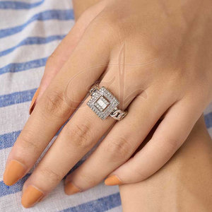 Anillos de Moda Profesionales de Alta Calidad Hechos de Hierro con Cuentas Cuadradas Pequeñas - Product Image 2
