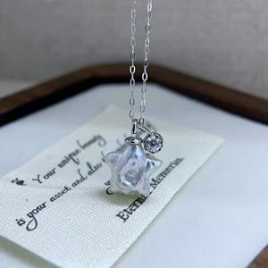 Collier simple et tendance en argent S925 avec pendentif en perle d'eau douce naturelle irrégulière et petite étoile baroque - Product Image 2