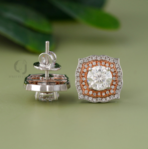 Boucles d'oreilles en or bicolore 14 carats avec diamant de laboratoire rond de 2,17 carats, double halo, style coussin vintage, EF VVS, bijoux fins, anniversaire - Product Image 3