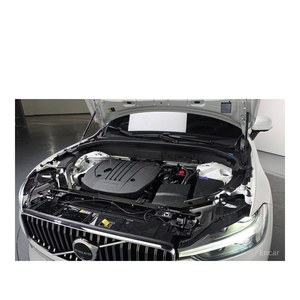 Volvo XC60 B5 Ultimate 2023 con Cámara Trasera, Caja de Cambios Automática, Asientos de Cuero, Volante a la Izquierda - 24,969 km, Color Brillante - Product Image 5