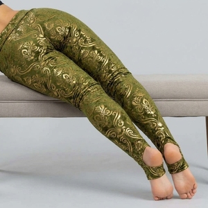 Bas cuissardes pour femmes, idéaux pour la pole dance, avec grip adhésif, tissu flexible, soutien confortable et couvrance lisse. - Product Image 3