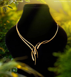 สร้อยคอทองคำสไตล์ร่วมสมัย ดีไซน์โค้งมนล้ำสมัย ประดับเพชรแบบพาเว่อย่างประณีต มีจำหน่ายในราคาขายส่ง - Product Image 1