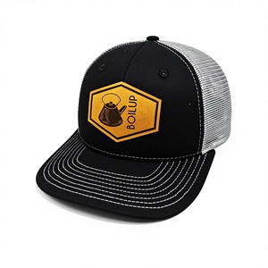 Gorra de camionero de malla blanca con parches de cuero con logotipo personalizable, sombreros jóvenes y de alta calidad para adultos, hechos a mano en la fábrica de Vietnam - Product Image 2