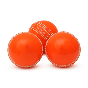 Pelota de críquet de cuero de la mejor calidad deportiva con resistencia al aire, pelota de críquet de cuero cosida a mano con calidad de exportación a precio económico. - Product Image 2