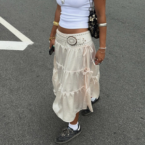 Jupe décontractée streetwear en satin avec nœud papillon, fente, taille haute élastique, couleur unie, coupe trapèze à volants pour femme - Product Image 4