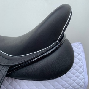 Revêtement sur mesure de luxe pour selles de cheval avec un design élégant, une grande durabilité et une finition artisanale en cuir haut de gamme - Product Image 1