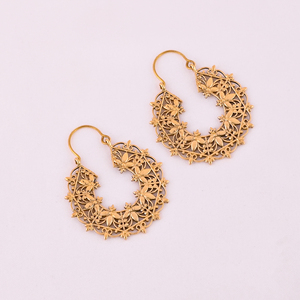 Boucles d'oreilles créoles tendance en laiton doré, motif floral gypsy décoré, taille 50x42MM - Product Image 1