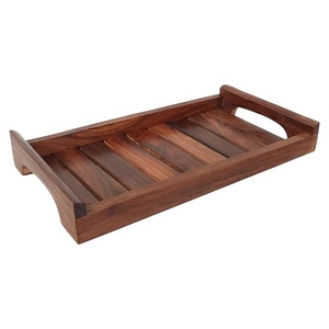 Plateau de service artisanal en bois de Sheesham avec poignées, écologique et compatible lave-vaisselle |   Vente en gros OEM pour l'exportation destinée aux restaurants et cuisines - Product Image 5