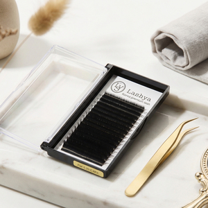 ขนตาปลอมแบบเส้นต่อเส้น Lashya ความหนา 0.03-0.07  แบบม้วน B/C/CC/D สำหรับมืออาชีพ บรรจุในถาด - Product Image 1