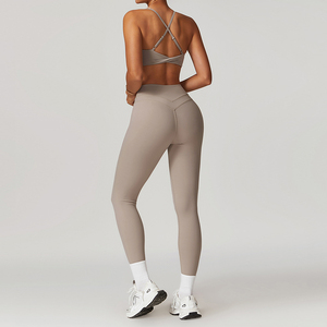 Sujetador Deportivo para Mujer con Logotipo Frontal, Transpirable, Ligero, Sólido, Hecho a Medida, Cómodo, con Soporte Alto, Cuello en U, Alta Calidad, Gran Venta - Product Image 1