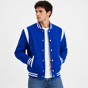 Veste universitaire intemporelle, conçue avec une qualité durable et un confort doux pour un style superposé tendance et un look streetwear moderne et décontracté. - Product Image 1